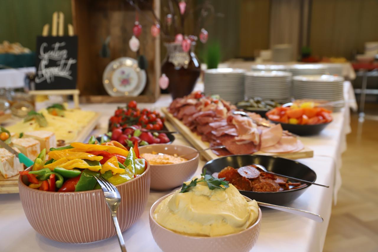 Roman Klementovic Krimifrühstück